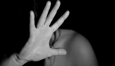 Πόρτο Ράφτη: Αναζητείται άνδρας μετά από καταγγελία της συντρόφου του για ενδοοικογενειακή βία