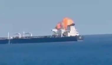 Ουκρανικό drone χτύπησε το ελληνόκτητο τάνκερ «Σκύρος» στ – Δείτε βίντεο