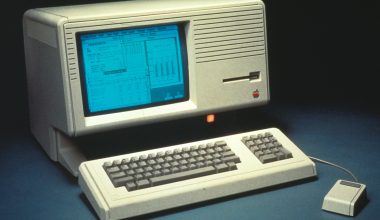 Το 1989 έθαψε 7.000 υπολογιστές στη Γιούτα – Σήμερα είναι συλλεκτικοί θησαυροί (βίντεο)