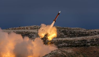 Ούτε ΗΠΑ ούτε Ελλάδα: Σε ποια χώρα καταφεύγει ο Β.Ζελένσκι για να βρει βλήματα για τους Patriot