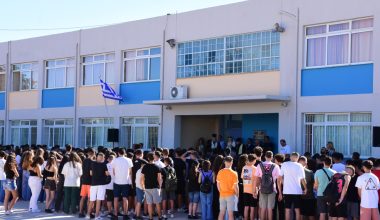 Πότε επιστρέφουν στα θρανία οι μαθητές όλων των βαθμίδων: Στα σχολεία μια εβδομάδα νωρίτερα οι εκπαιδευτικοί