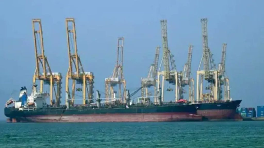 Το ιρανικό Ναυτικό κατέλαβε τάνκερ των ΗΑΕ κοντά στο νησί Κεσμ