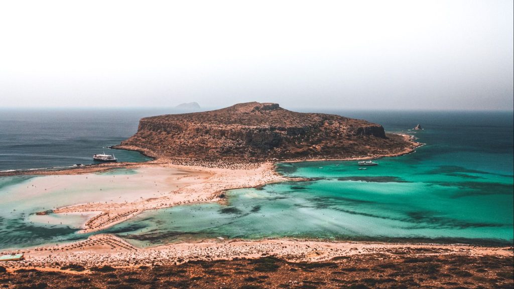 Tripadvisor: Οι δύο ελληνικές παραλίες που βρίσκονται ανάμεσα στις πέντε καλύτερες του κόσμου