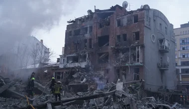 Νέα ρωσική επίθεση στη βορειοανατολική Ουκρανία – 10 νεκροί
