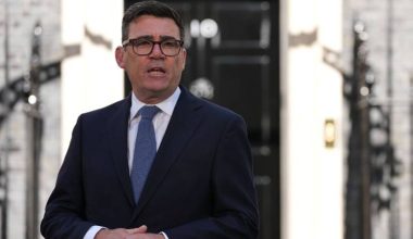Α.Μπέρναμ: Μιλούσε με άτομο που παρίστανε την προσωπάρχη του Λευκού Οίκου – «Χειρίστηκα την κατάσταση όπως έπρεπε»