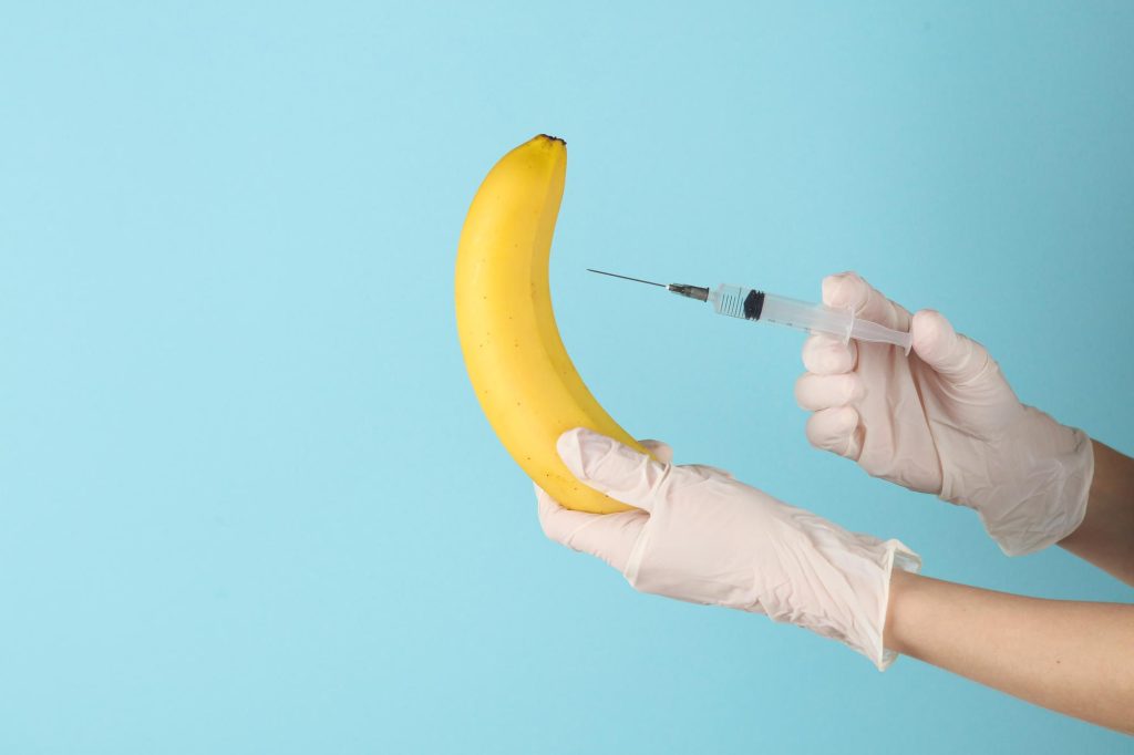 Oλοένα και μεγαλύτερη η ζήτηση για fillers πέους: Τι είναι η νέα τάση και ποιους κινδύνους κρύβει