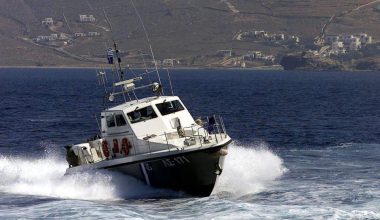 Λέσβος: Eρασιτεχνικό σκάφος βυθίστηκε στην περιοχή Πλωμάρι – Καλά στην υγεία τους οι πέντε επιβαίνοντες