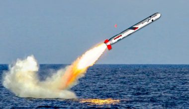ΗΠΑ: Συμβόλαιο-μαμούθ 22,9 δισ.$ στη Raytheon για μαζική παραγωγή Tomahawk – Πάνω από 1.000 πύραυλοι το χρόνο!