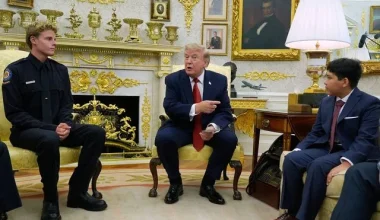 Ν.Τραμπ: «Είναι πραγματικός ήρωας» – Στον Λευκό Οίκο ο 16χρονος ναυαγοσώστης που έσωσε 10χρονο από τα κύματα