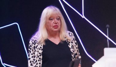 Ο Δήμος Αθηναίων εισηγείται τιμητικό τάφο το Α’ Νεκροταφείο για την τρανς Πάολα Ρεβενιώτη!