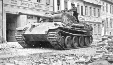 Ρωσία: Εντοπίστηκε γερμανικό άρμα Panther κάτω από πανεπιστήμιο – Παρέμενε θαμμένο για πάνω από 60 χρόνια! (βίντεο)