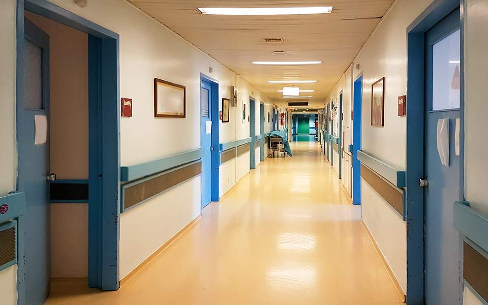 Ο «ψηφιακός μετασχηματισμός» προβάλλεται ως επιτυχία ενώ βασικές κρατικές υπηρεσίες ασφυκτιούν