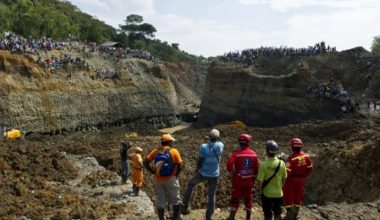 Κολομβία: 13 νεκροί από κατάρρευση σε παράνομο ορυχείο χρυσού – Επτά τραυματίες (βίντεο)