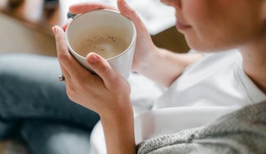 Γιατί η κοιλιά μας κάνει θόρυβο ακόμη κι όταν δεν πεινάμε