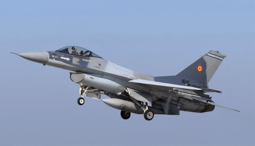 Ρουμανικό F-16 κατέστρεψε θαλάσσιο drone με εκρηκτικά στη Μαύρη Θάλασσα