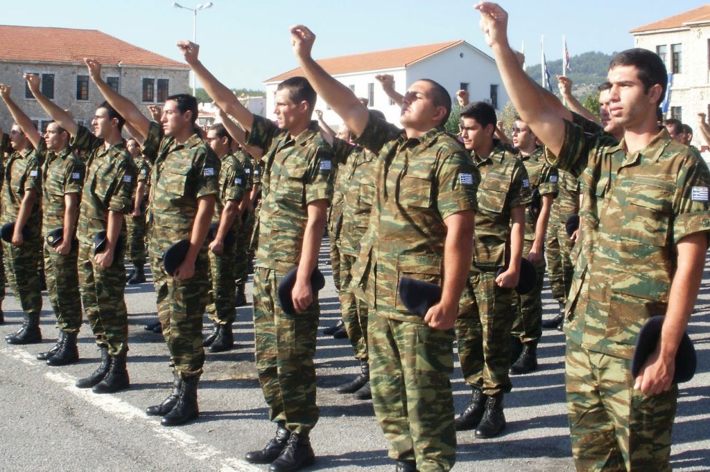 Στρατιωτική θητεία: Ποιοι μπορούν να απολυθούν στους 9 μήνες – Τι αλλάζει για όσους επιλέξουν σπουδές