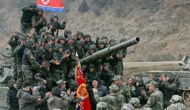 Ουκρανία: «Η Βόρεια Κορέα έχει στείλει 8.500 στρατιώτες και μονάδα drones στη Ρωσία»