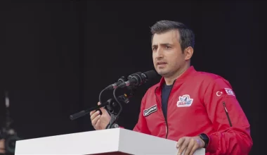 Παραλήρημα από τον γαμπρό του Ερντογάν: «Η “γαλάζια πατρίδα” είναι αγώνας για δικαιοσύνη και ανεξαρτησία»!