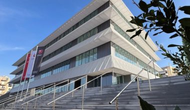 «Εμφύλιος» στα Μη Κρατικά Πανεπιστήμια: Προσφυγές κατά του UNIC Athens από ιδρύματα που έχασαν τις άδειές τους!