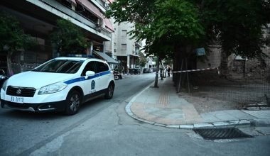 Συγκλονίζει ο πατέρας του 18χρονου από τον Αγ.Δημήτριο που δέχθηκε επίθεση με μαχαίρι (βίντεο)