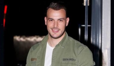 Σάκης Αρσενίου: Εκτάκτως στο νοσοκομείο ο τραγουδιστής – Αναβάλλει τη συναυλία του στη Σάμο (φώτο)