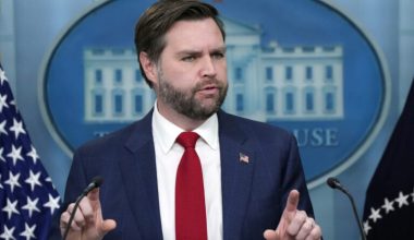 Τ.Βανς: «Η οικονομική πίεση θα αλλάξει τους υπολογισμούς του Ιράν και θα το οδηγήσει στην επιλογή μιας συμφωνίας»