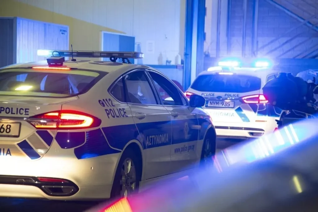 Ασυνείδητος Αλβανός άφησε μόνη την 11χρονη κόρη του και πήγε να δει παιχνίδι της Πάφου στην… Αλβανία