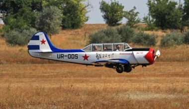 Βίντεο: Ουκρανικό ελικοφόρο αεροσκάφος Yak-52 καταδιώκει ρωσικό drone πάνω από την Οδησσό