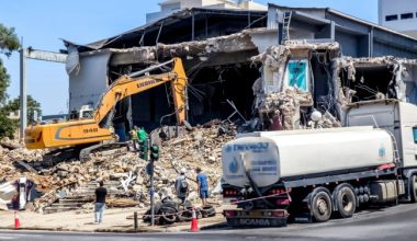 Κατεδαφίστηκε ο ιστορικός κινηματογράφος της Δάφνης, «Ατλαντίς» μετά από 70 χρόνια
