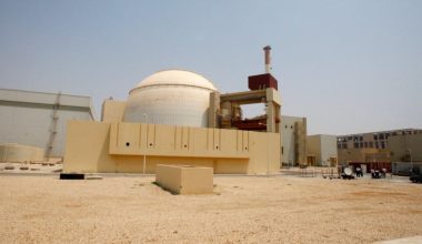 Η Ρωσία ενισχύει το προσωπικό της στον πυρηνικό σταθμό του Ιράν