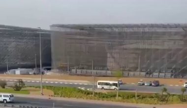 Νέα άμυνα των ΗΑΕ απέναντι στα drones – Μεταλλικοί «κλωβοί» γύρω από δεξαμενές πετρελαίου (βίντεο)