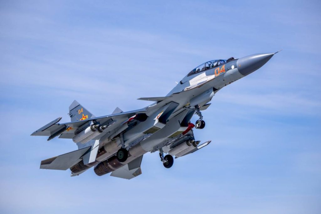 Ρωσικό Su-30SM «κατάπιε» με υπερβόμβα 3.000 κιλών άνδρες της 3ης Ταξιαρχίας Αζόφ στο Χάρκοβο – Δείτε βίντεο