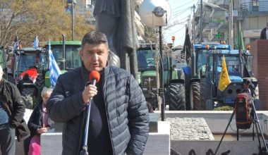 Παραιτήθηκε από την Πλεύση Ελευθερίας ο αγροτοσυνδικαλιστής Σωκράτης Αλειφτήρας