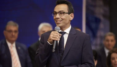 Παραιτήθηκε ο Σ.Σέρμπος από σύμβουλος εξωτερικής πολιτικής του Κ.Μητσοτάκη