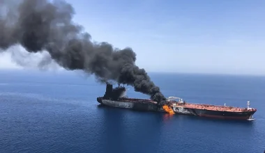 Πλήγμα σε πετρελαιοφόρο κοντά σε λιμάνι της Σαουδικής Αραβίας – Ποιος φέρεται να το προκάλεσε σύμφωνα με την UKMTO
