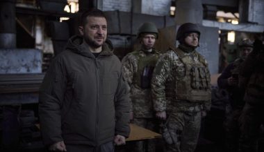 To κράτος που υπέκυψε στα κελεύσματα Ζελένσκι & θα δώσει 9,2 δισ. ευρώ στον ουκρανικό Στρατό: «Αξιοποιήστε τα όλα»