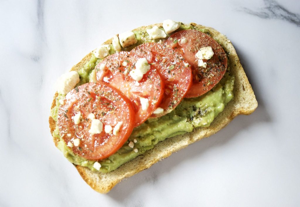 Είναι τελικά υγιεινό να τρώμε κάθε μέρα avocado toast; – Τι λένε οι ειδικοί