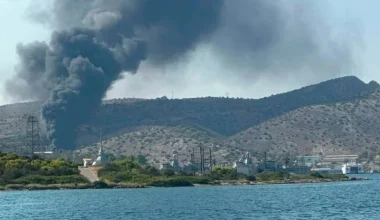 Φωτιά κοντά στον Ναύσταθμο Σαλαμίνας – Αναφορές  για εκρήξεις από παλιά υλικά