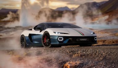 Lamborghini: Ανασταίνει το Tricolore έπειτα από 15 χρόνια