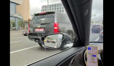 Αμερικανική διπλωματική αυτοκινητοπομπή στους δρόμους της Μόσχας μετά την άφιξη του C-17 (βίντεο)