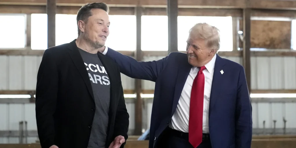 Ο Ντόναλντ Τραμπ αγόρασε μετοχές της SpaceX του Έλον Μασκ αξίας έως 50.000 δολαρίων