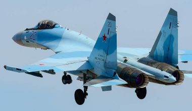 Ρωσικό Su-35 βομβάρδισε κτίρια στο Σλαβιάνσκ – Δείτε τι απέμεινε (βίντεο)