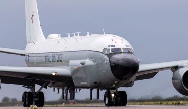 Βρετανικά κατασκοπευτικά αεροσκάφη σε πτήση παρακολούθησης ρωσικών στρατιωτικών θέσεων στο Καλίνινγκραντ