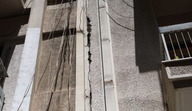 Ρωγμές στην Κυψέλη: Πάνω από 10 οικογένειες εγκατέλειψαν τα σπίτια τους – «Είμαστε σε καθεστώς ανασφάλειας & ομηρία