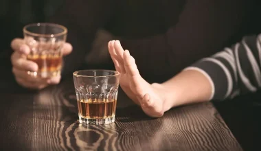 Χειροπέδες σε 39χρονο αλλοδαπό που έδωσε αλκοόλ σε ανήλικη στη Ζάκυνθο και την έστειλε στο νοσοκομείο