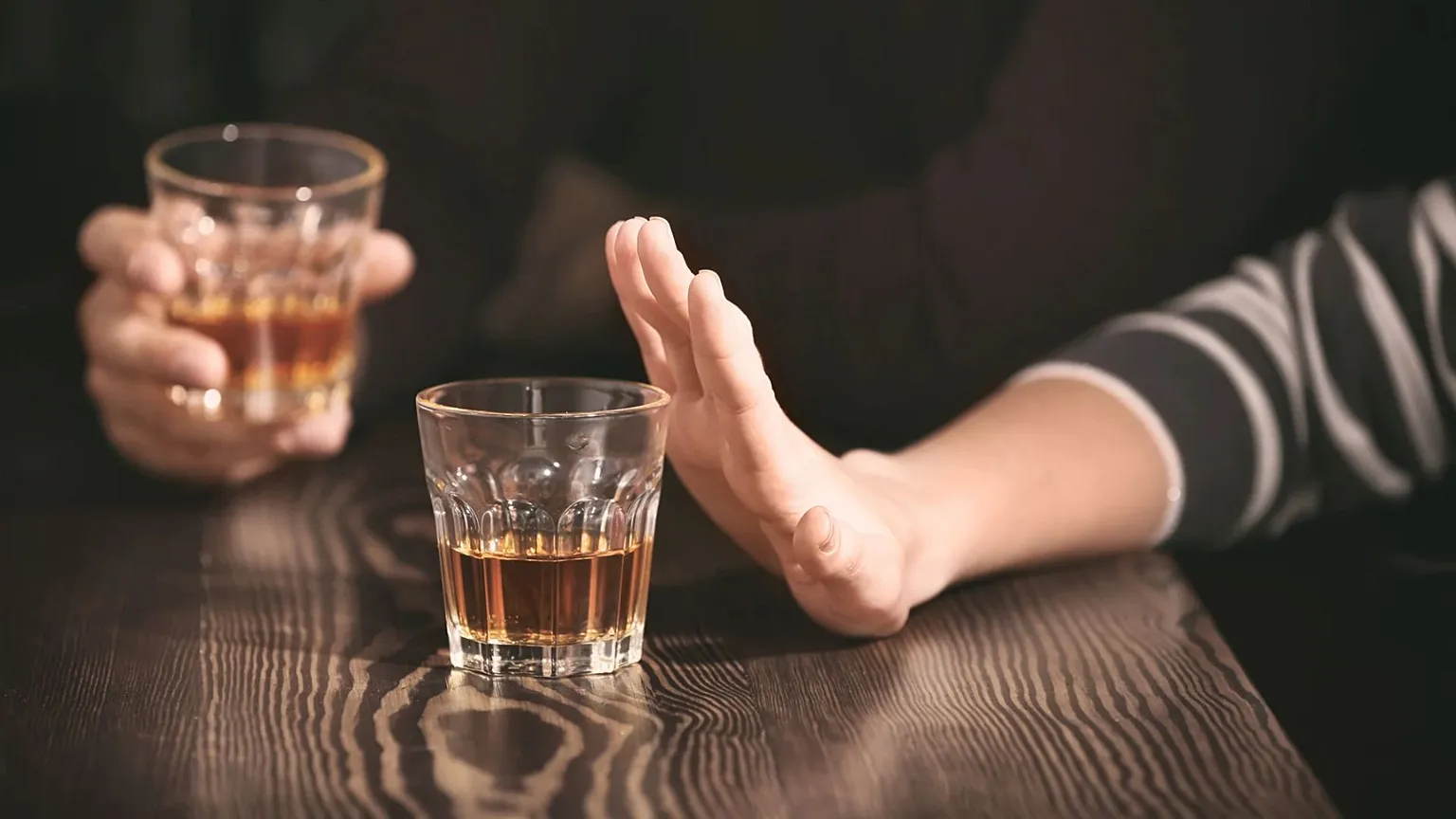 Χειροπέδες σε 39χρονο αλλοδαπό που έδωσε αλκοόλ σε ανήλικη στη Ζάκυνθο και την έστειλε στο νοσοκομείο