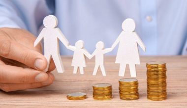 Μείωση 41,8% στους δικαιούχους επιδόματος παιδιού από το 2019