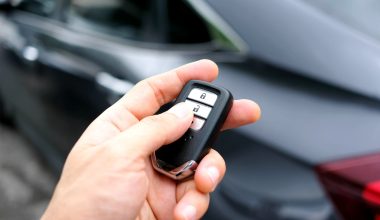 Keyless στα αυτοκίνητα: Πώς οι κλέφτες μπορούν να τα ανοίξουν χωρίς να σπάσουν ούτε τζάμι