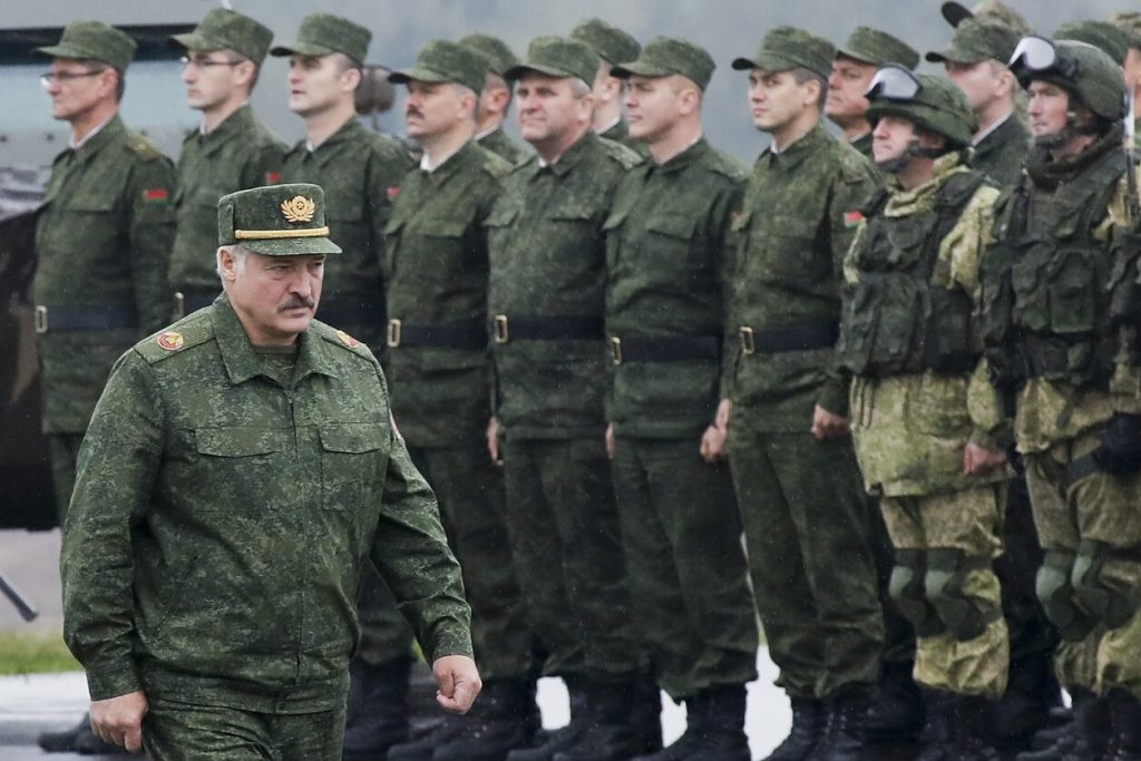 Αιφνίδια εντολή Α.Λουκασένκο για επιχειρησιακή ετοιμότητα ολόκληρου του Στρατού της Λευκορωσίας