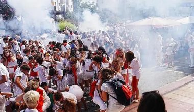 Σκηνές πανικού στο Νοαΐν της Ισπανίας: Πυροτεχνήματα εξερράγησαν μέσα στο πλήθος – 50 τραυματίες (βίντεο)